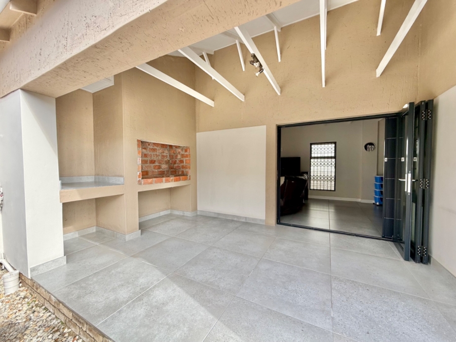 3 Bedroom Property for Sale in Fairview Eastern Cape